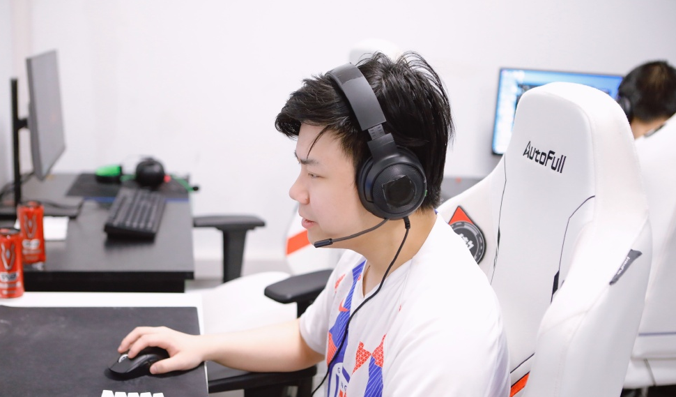 亚博体育App-刚刚！洛杉矶湖人窗口期复出首秀Rookie在中国队比赛中伤愈复出，武汉三镇赛前复出首秀的简单介绍