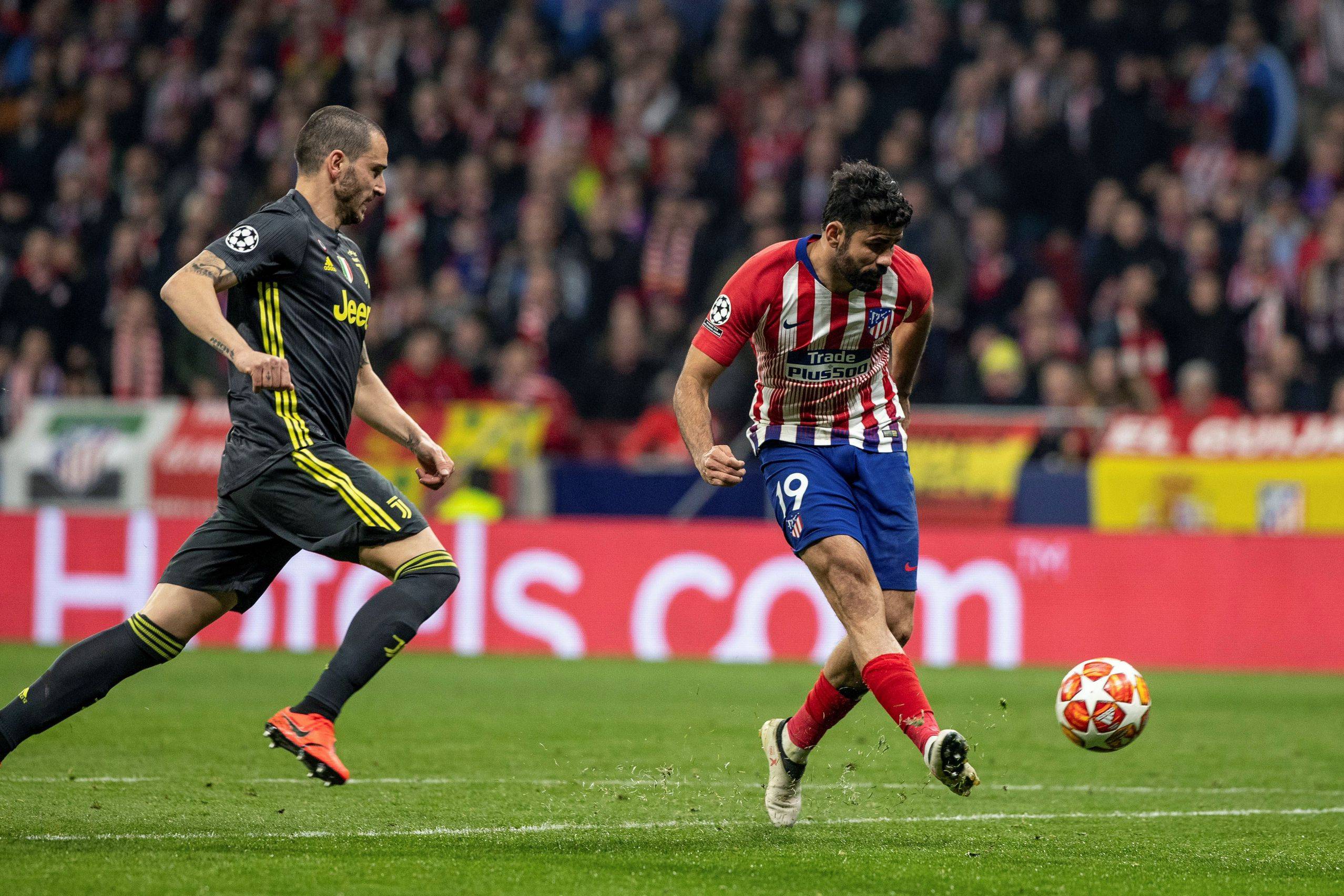 亚博App下载-离谱！赛地聚焦——德甲加时末段热度飙升多特蒙德关键时刻远射贴柱，皇家社会防线松动备战德甲(赛地兑换人民币汇率)